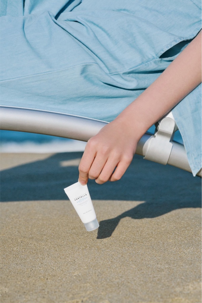 Skin1004 Hyalu-Cica Water-Fit Sun Serum SPF50+ 15ml (mini)